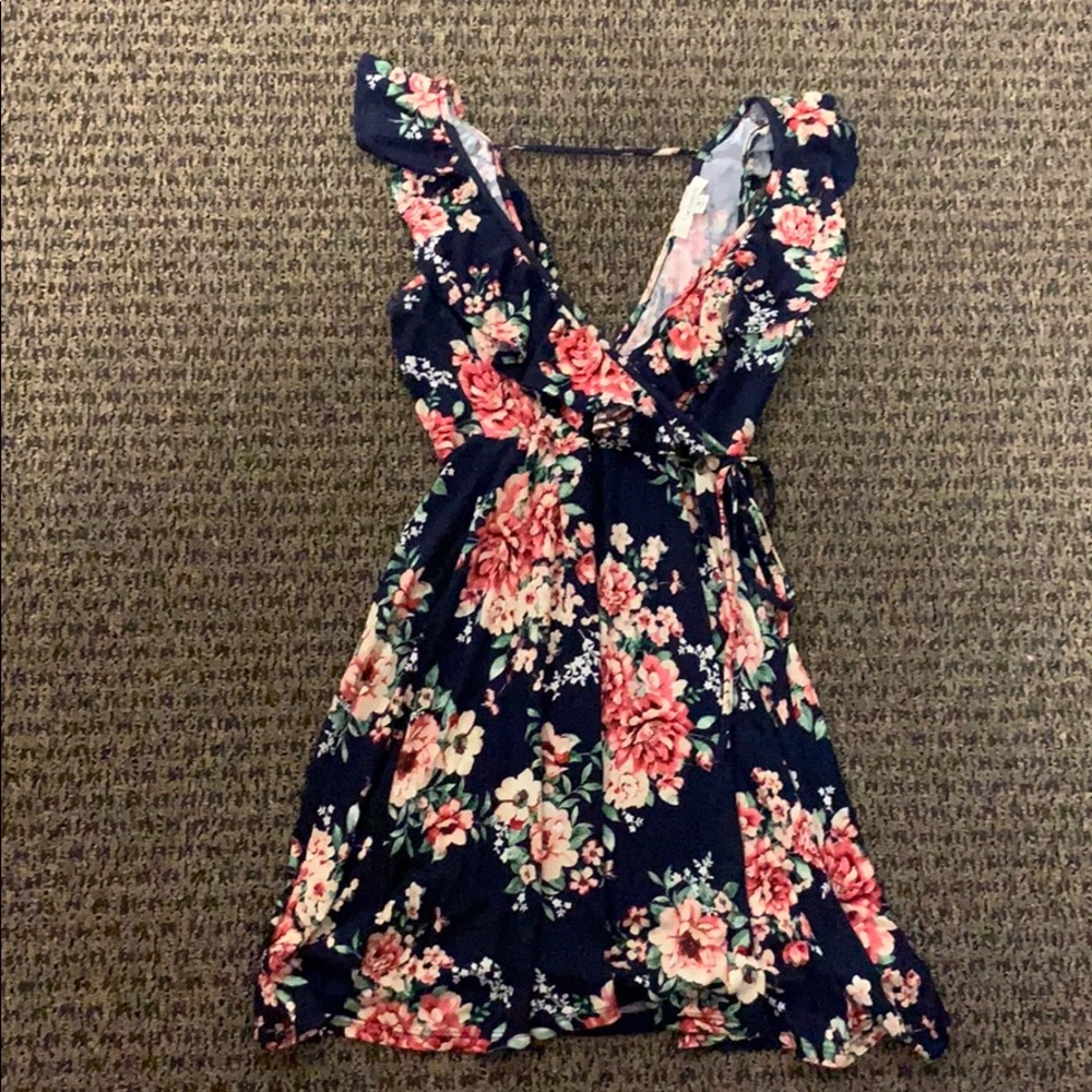 francesca’s flower dress M mid-thigh